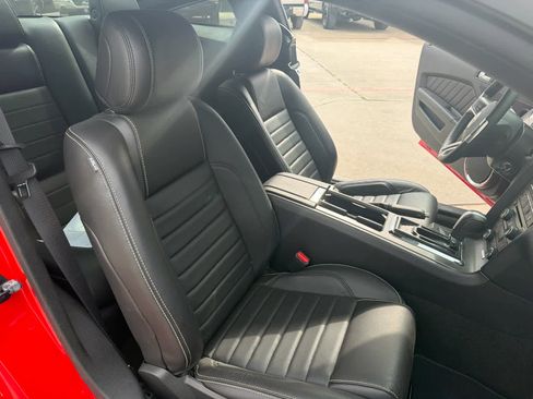 Used 2013 Ford Mustang GT Premium w/ Security Pkg RWD image 8