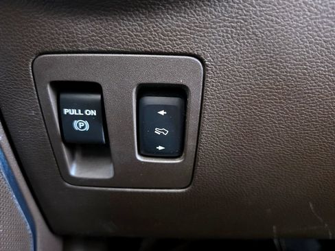 Used 2018 Ford F150 King Ranch w/ Equipment Group 601A Luxury AWD/4WD image 29