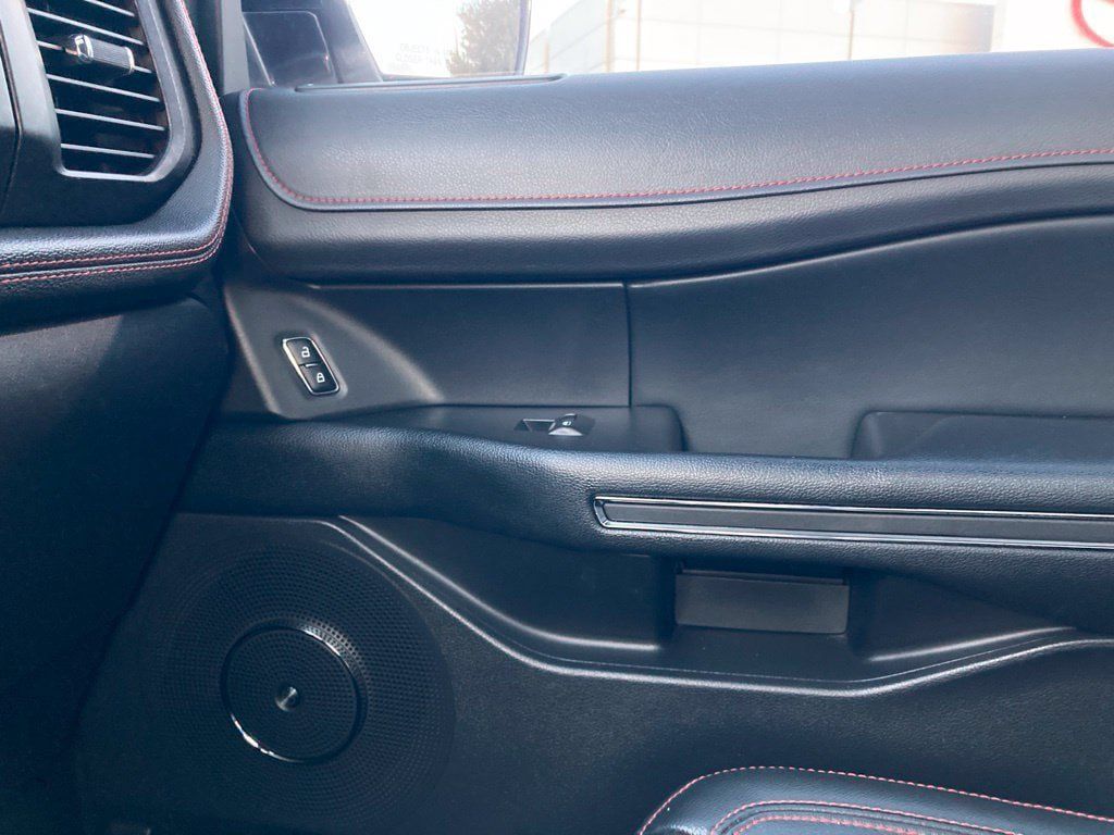 Used 2022 Ford Expedition Max Limited RWD image 30