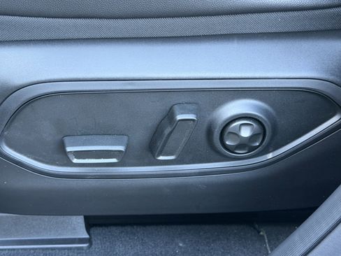 New 2026 Jeep Grand Cherokee Altitude image 22