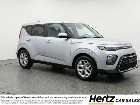 Used 2025 Kia Soul LX w/ LX Technology Package FWD image 1