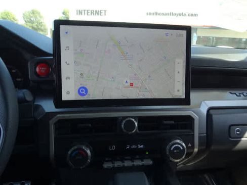 Used 2025 Toyota Tacoma TRD Sport image 29