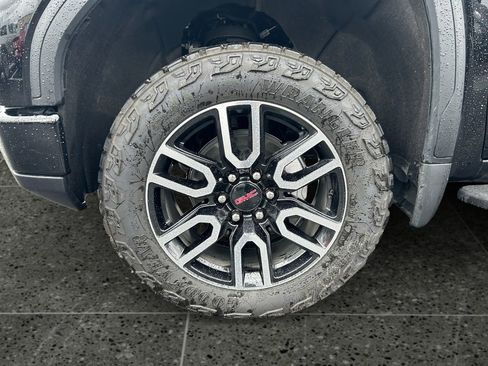 Used 2026 GMC Sierra 1500 AT4 w/ AT4 Premium Package AWD/4WD image 4