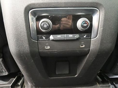Used 2021 Chevrolet Tahoe Premier AWD/4WD image 31