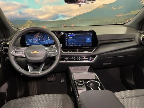 Used 2026 Chevrolet Equinox LT image 61