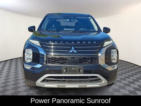 Used 2024 Mitsubishi Outlander SE AWD/4WD image 2
