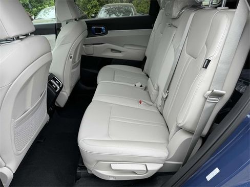 New 2025 Kia Sorento S w/ Panoramic Sunroof Package image 15