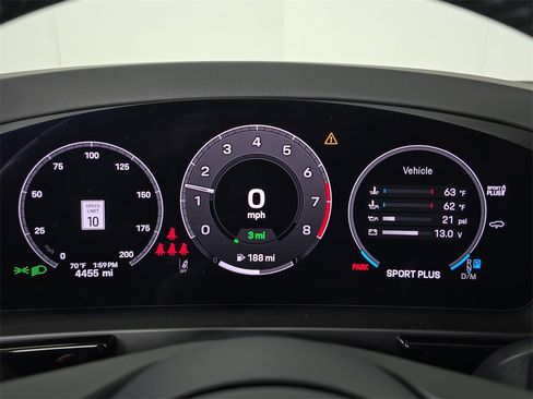 Certified 2025 Porsche Cayenne S image 15