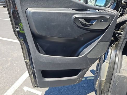 Used 2024 Mercedes-Benz Sprinter 2500 image 9