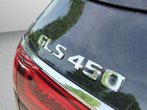 Certified 2023 Mercedes-Benz GLS 450 4MATIC image 31