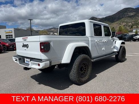 Used 2023 Jeep Gladiator Overland AWD/4WD image 3