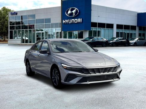 New 2026 Hyundai Elantra Sport FWD image 11