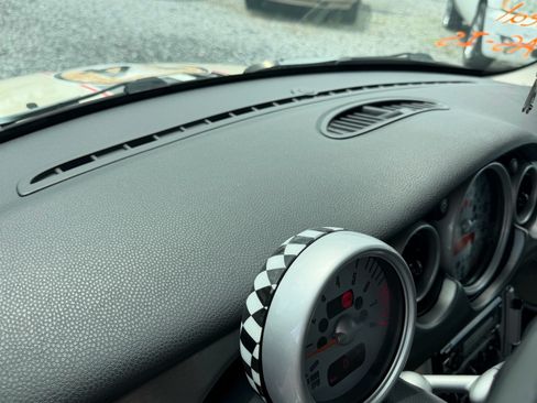 Used 2006 MINI Cooper S FWD image 16