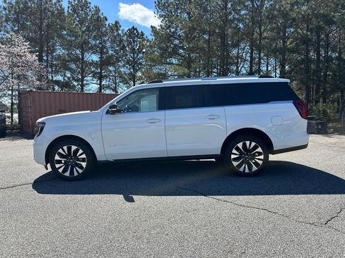 New 2026 Ford Expedition Max Platinum w/ Driver's Package image 4