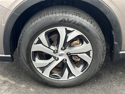 Certified 2022 Subaru Outback Limited image 34