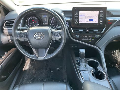 Used 2023 Toyota Camry SE image 14