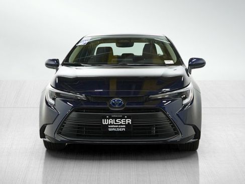 Used 2025 Toyota Corolla LE image 8