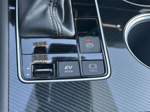 Certified 2025 Toyota Sienna XSE w/ XSE Premium Package image 38