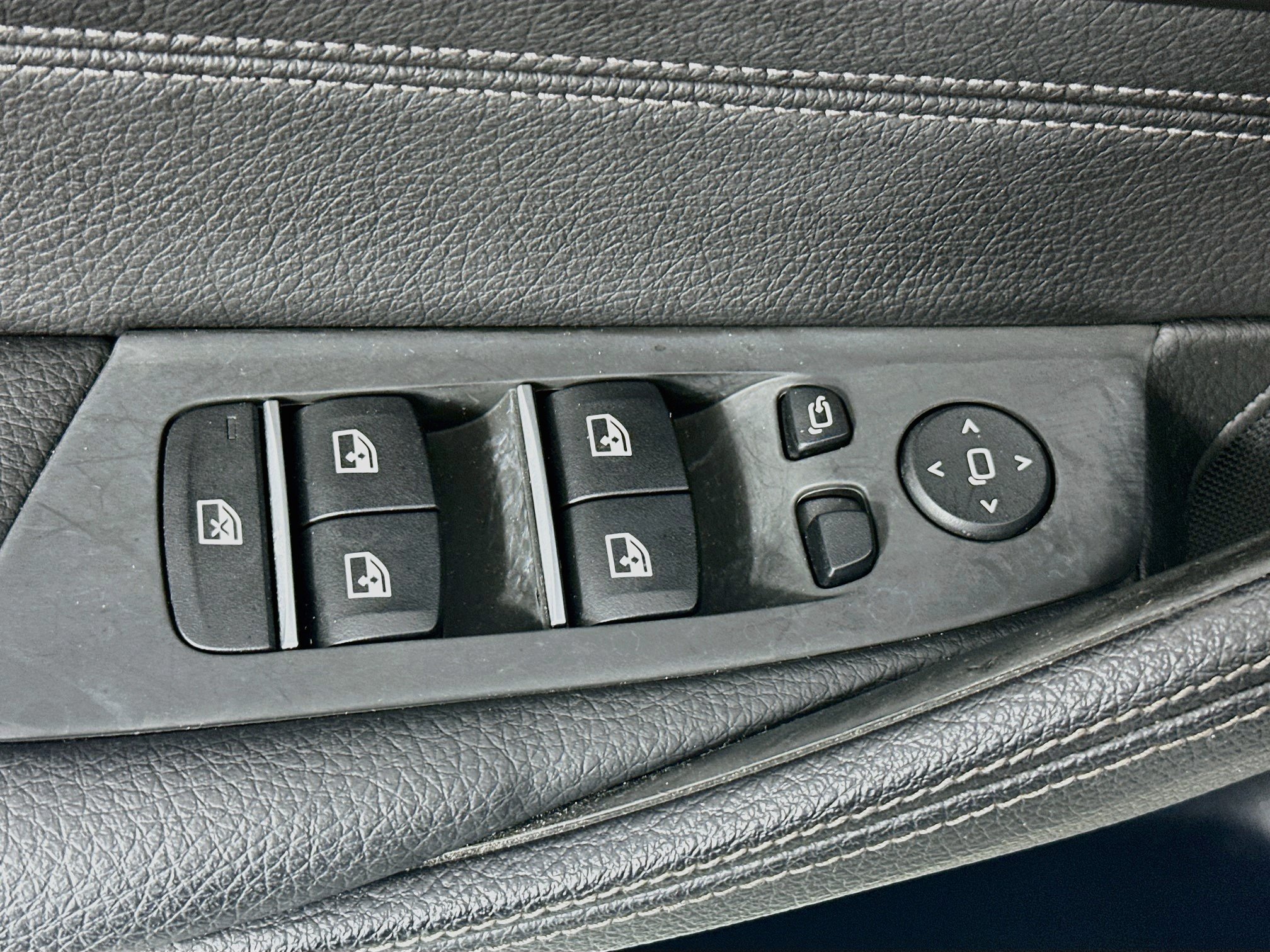 Used 2020 BMW 540i RWD image 18