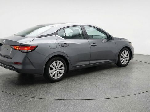 Used 2025 Nissan Sentra S image 9