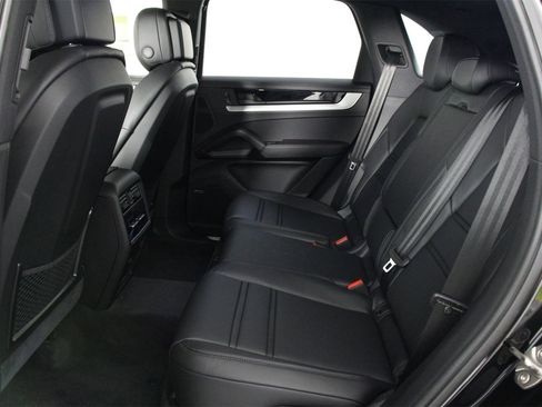 New 2026 Porsche Cayenne E-Hybrid image 18