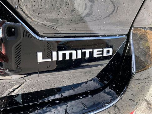 New 2026 Jeep Grand Cherokee Limited w/ Trailer Tow Package AWD/4WD image 12