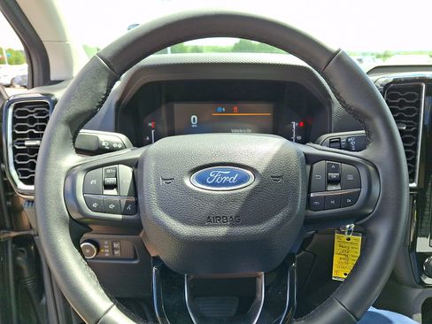 Certified 2025 Ford Ranger XLT w/ FX4 Off-Road Package AWD/4WD image 21