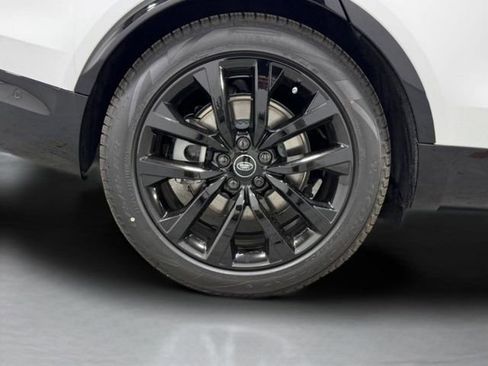 New 2026 Land Rover Discovery Dynamic SE AWD/4WD image 36