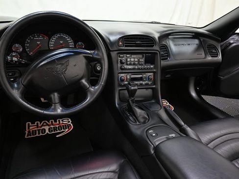 Used 2004 Chevrolet Corvette Convertible w/ Preferred Equipment Group RWD image 4