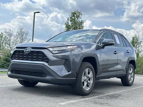 Used 2022 Toyota RAV4 XLE w/ Convenience Package AWD/4WD image 20