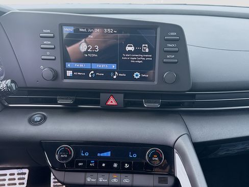 New 2026 Hyundai Elantra Sport FWD image 10