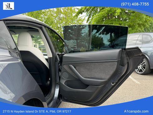 Used 2023 Tesla Model 3 Standard Range RWD image 15