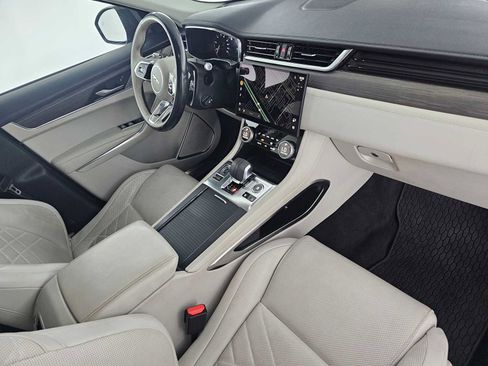 Used 2022 Jaguar F-PACE S image 11
