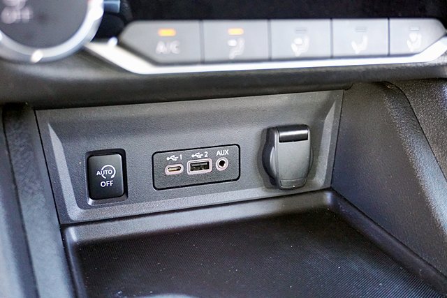 Used 2024 Nissan Sentra SV FWD image 38