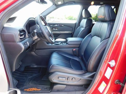 New 2025 Honda Pilot TrailSport image 19