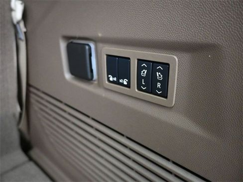 Used 2024 GMC Yukon Denali image 15