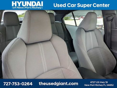 Used 2024 Toyota Corolla SE FWD image 6