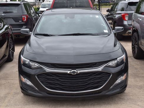 Used 2025 Chevrolet Malibu LT w/ Midnight Edition image 3