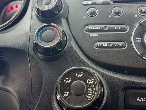 Used 2012 Honda Fit Sport image 17
