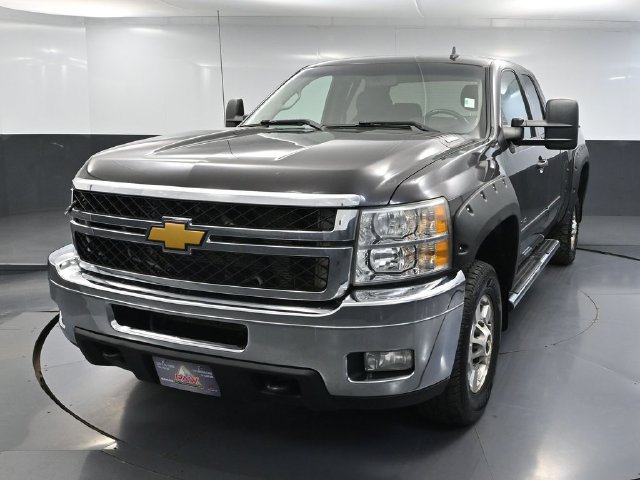 Used 2011 Chevrolet Silverado 2500 LT w/ Interior Plus Package AWD/4WD image 8