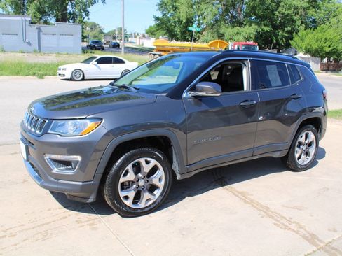 Used 2020 Jeep Compass Limited AWD/4WD image 4