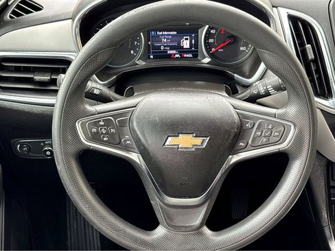 Used 2021 Chevrolet Equinox LT AWD/4WD image 12