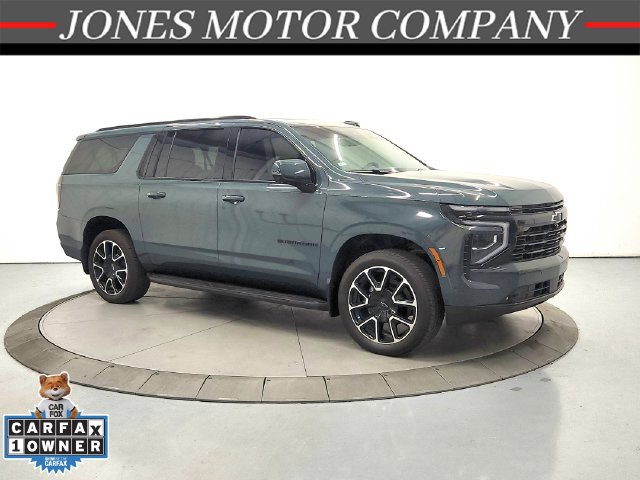 Used 2026 Chevrolet Suburban RST w/ Comfort Package AWD/4WD image 1