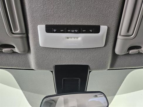 New 2025 Nissan Kicks S image 33