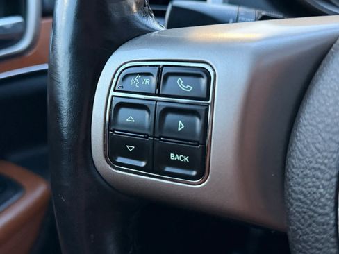 Used 2013 Jeep Grand Cherokee Overland AWD/4WD image 33
