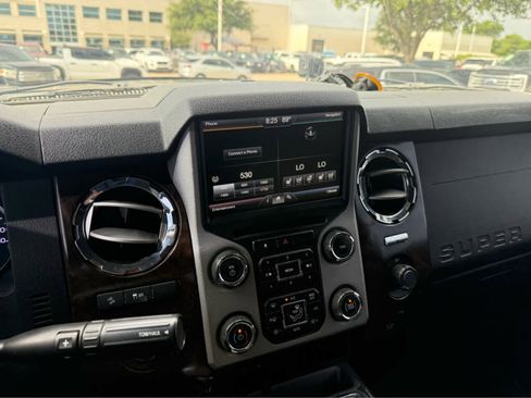 Used 2014 Ford F250 Platinum w/ FX4 Off-Road Package AWD/4WD image 8