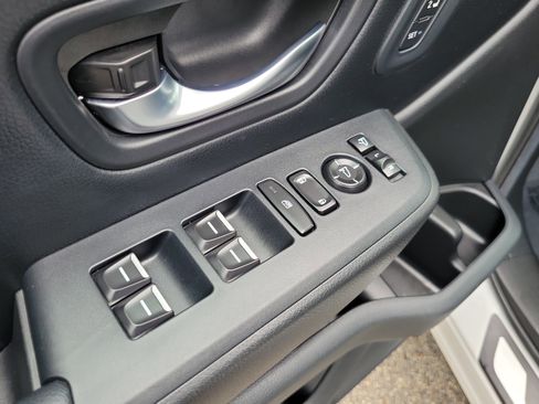 Used 2024 Honda Pilot TrailSport image 25