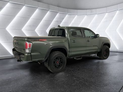 Used 2022 Toyota Tacoma TRD Off-Road w/ Technology Package image 4