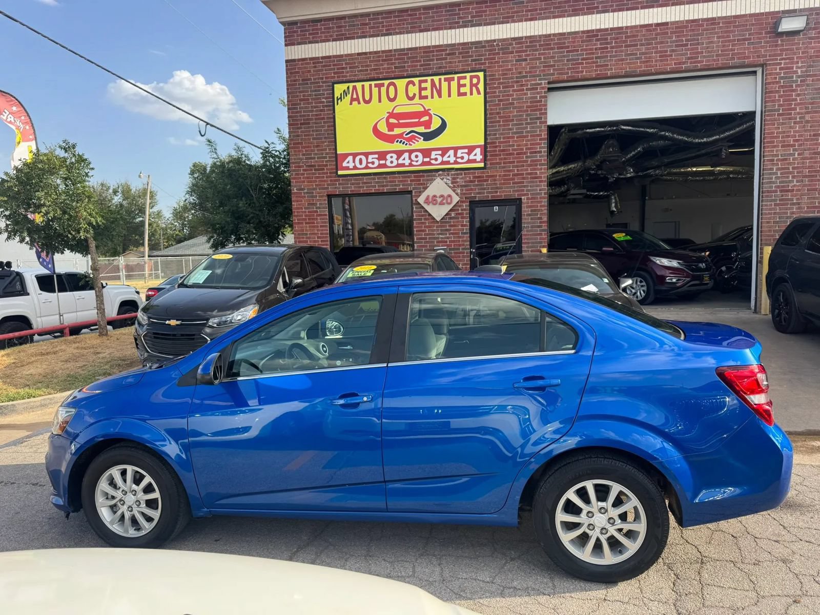 Used 2020 Chevrolet Sonic LT FWD image 2