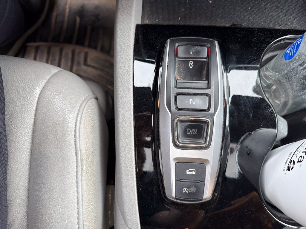 Used 2016 Honda Pilot Touring image 20